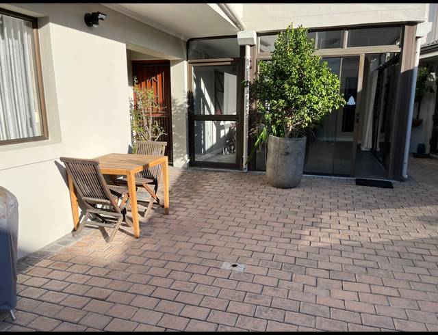 1 BEDROOM APARTMENT TO LET IN MELKBOSSTRAND CENTRAL